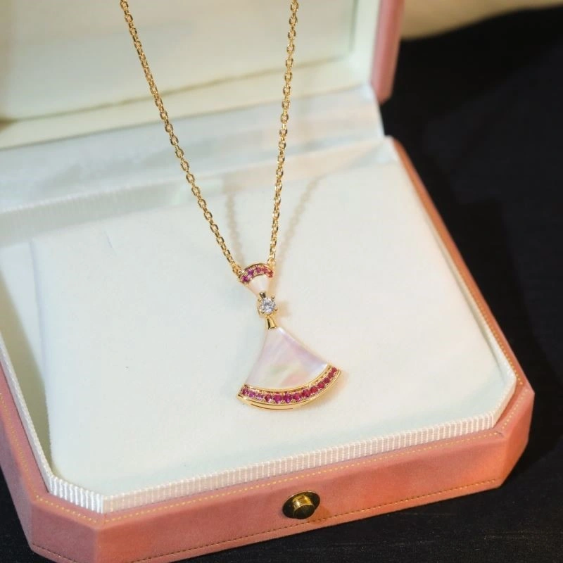 Bvlgari Necklaces Refined 216151