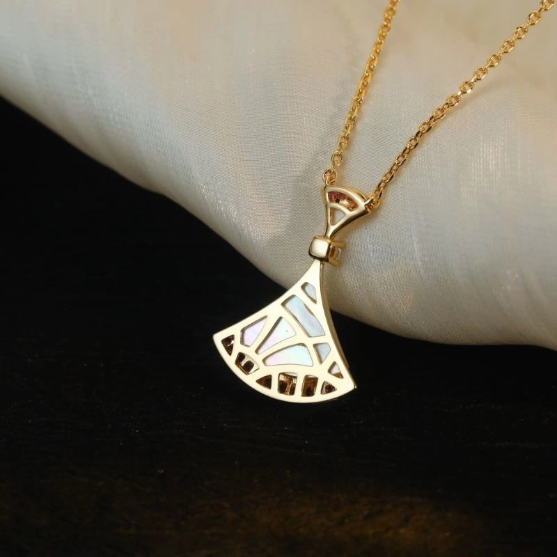 Bvlgari Necklaces Refined 216151