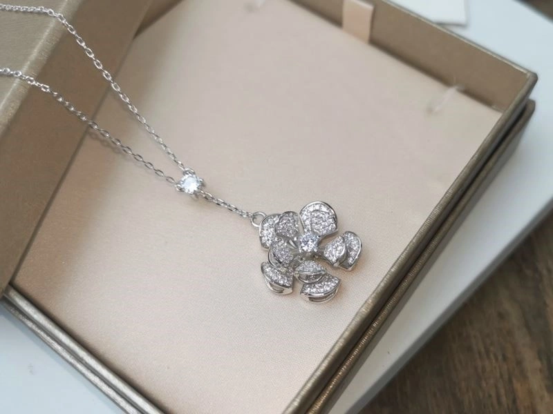 Trendsetting Bvlgari Necklaces 216150