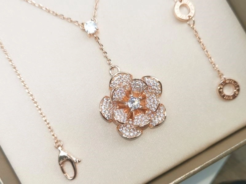 Trendsetting Bvlgari Necklaces 216150