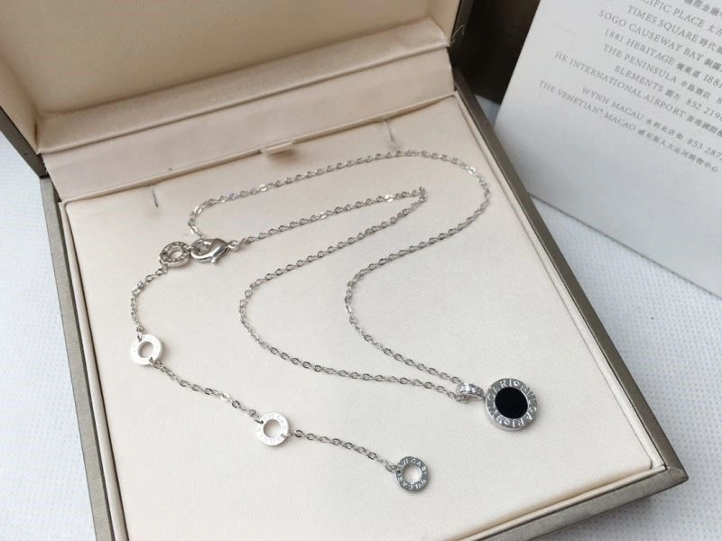 Bvlgari Necklaces Refined 216131