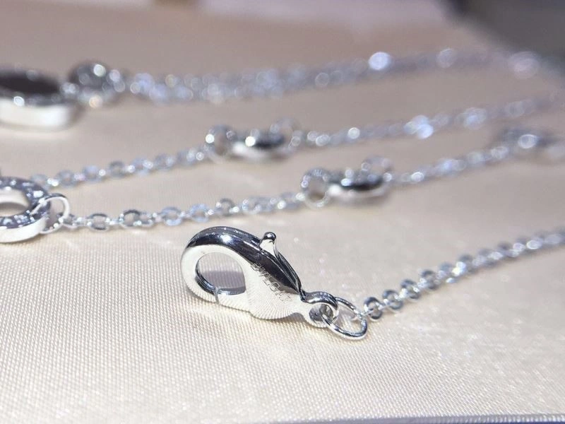 Bvlgari Necklaces Refined 216131