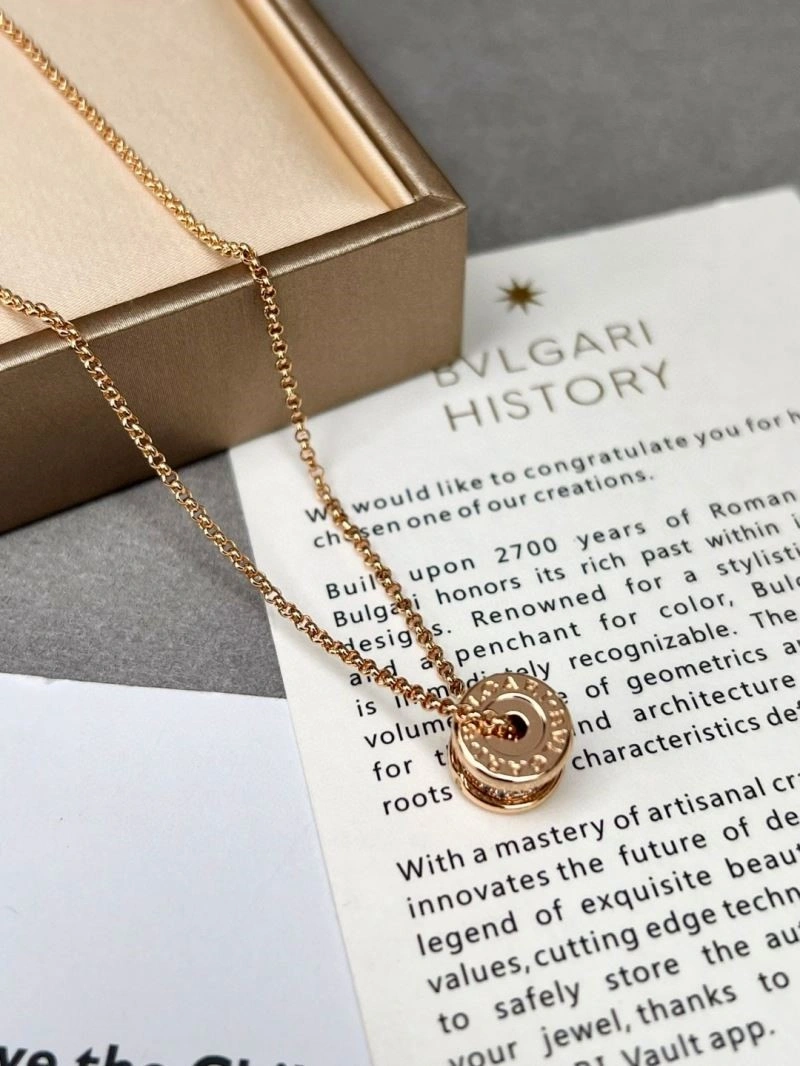 UrbanChic Bvlgari Necklaces 216129