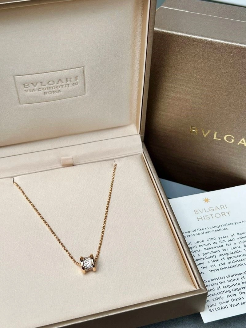 UrbanChic Bvlgari Necklaces 216129