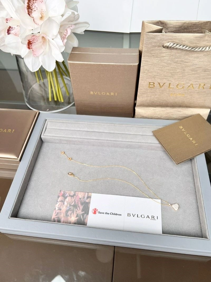 Compact Bvlgari Necklaces 216136