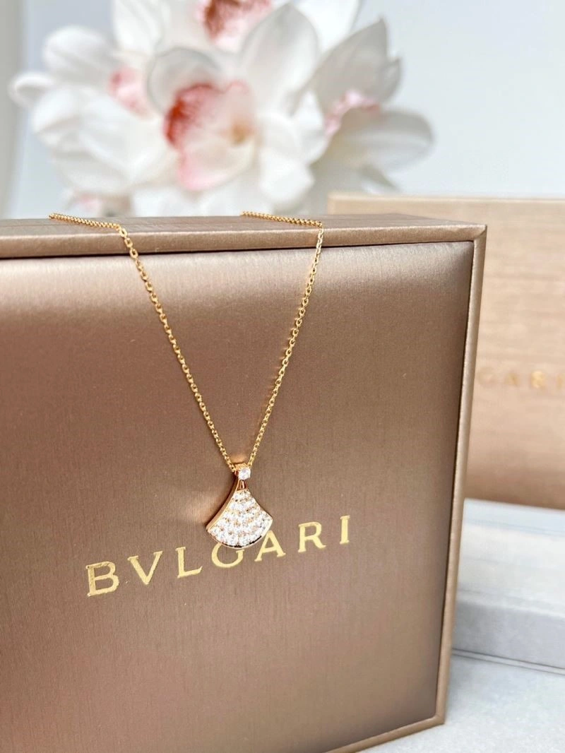 Compact Bvlgari Necklaces 216136