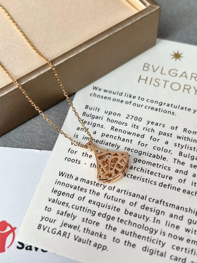 Compact Bvlgari Necklaces 216136