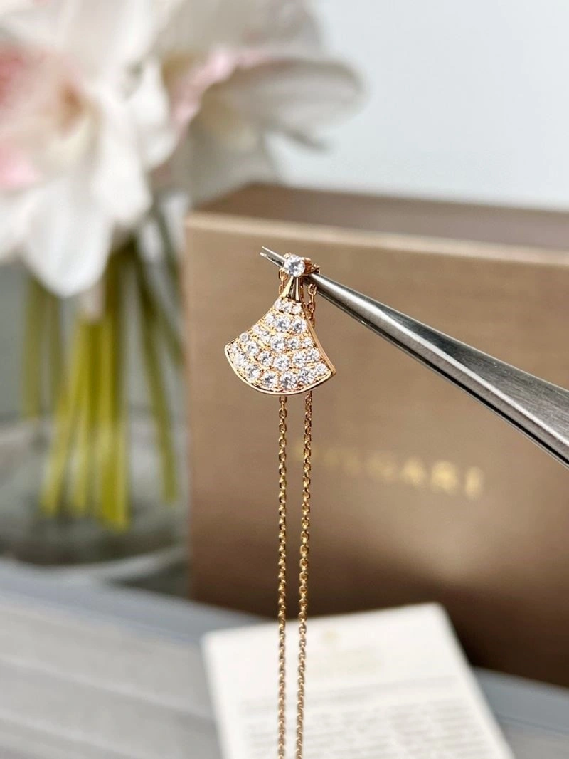 Compact Bvlgari Necklaces 216136