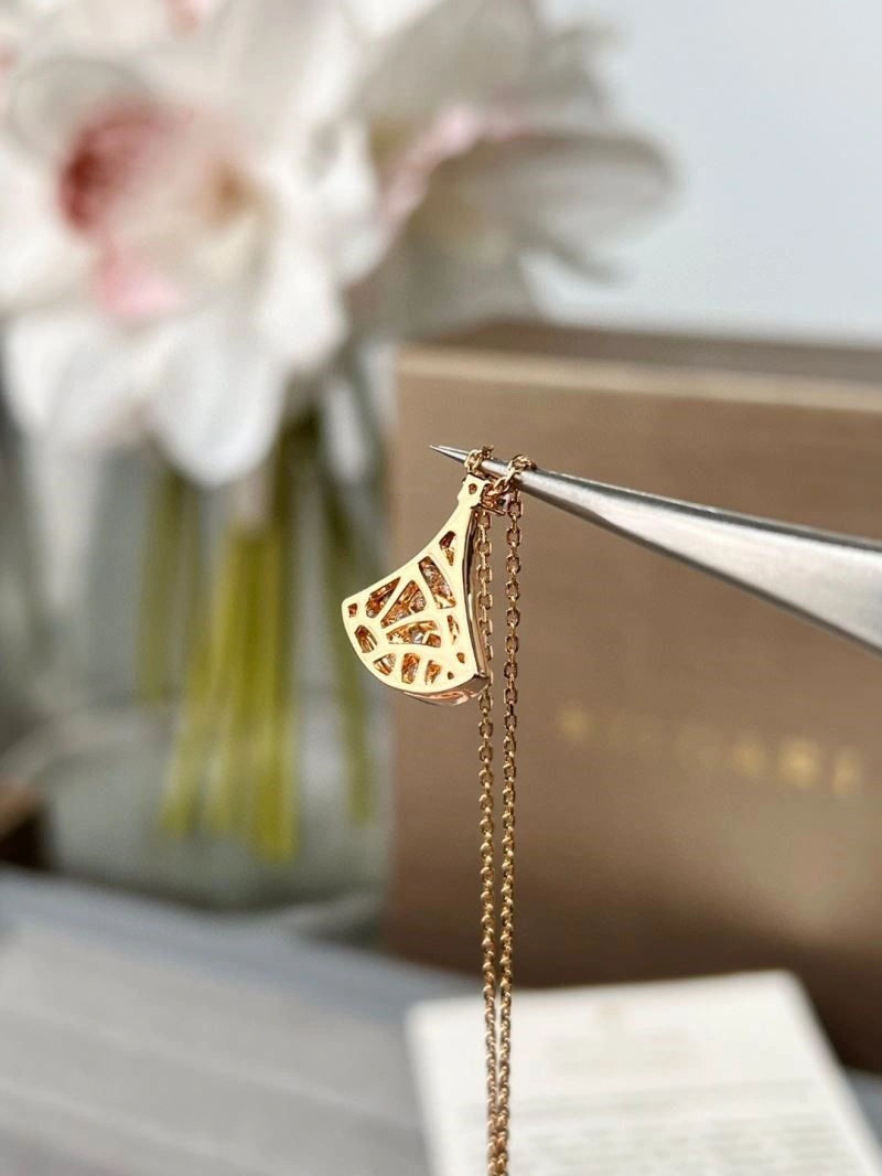 Compact Bvlgari Necklaces 216136