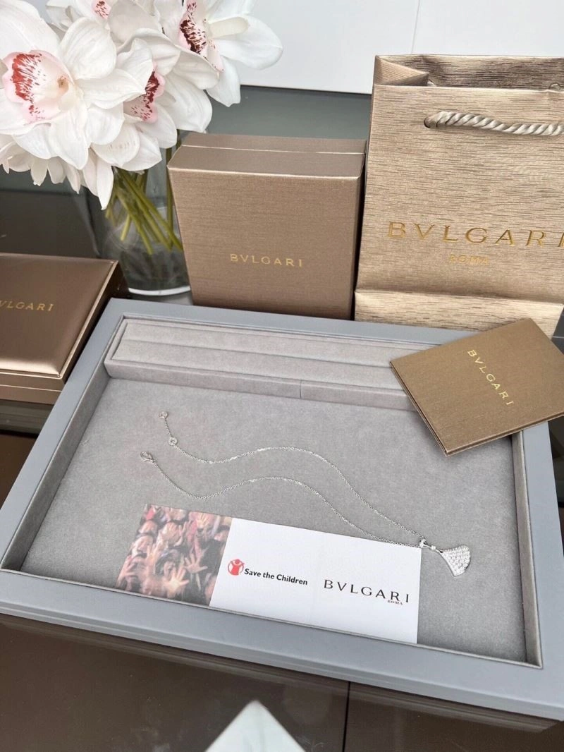 Resilient Bvlgari Necklaces 216132