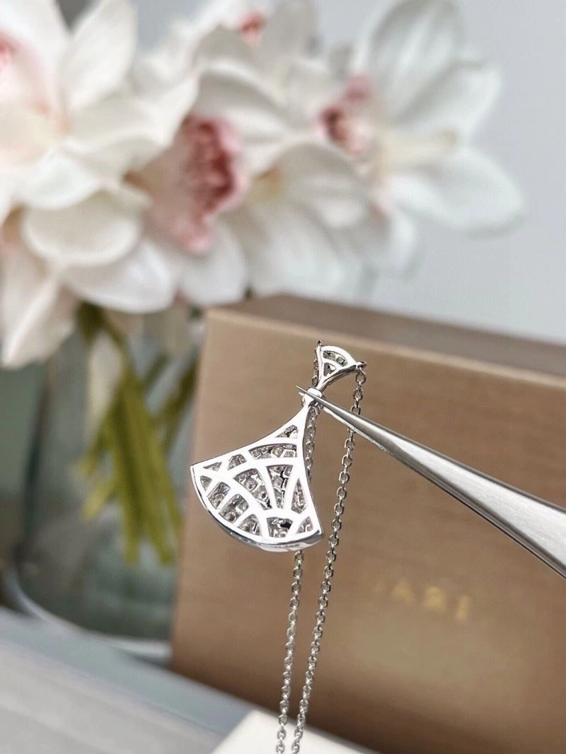 Resilient Bvlgari Necklaces 216132