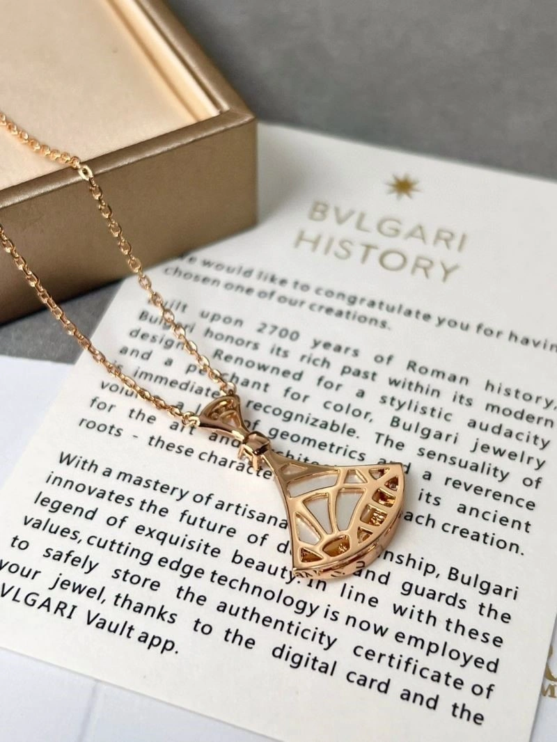 Bvlgari Necklaces Supportive 216127