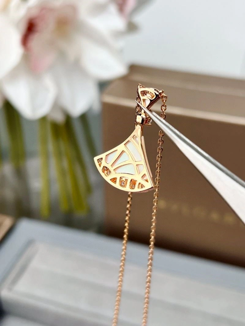 Bvlgari Necklaces Supportive 216127