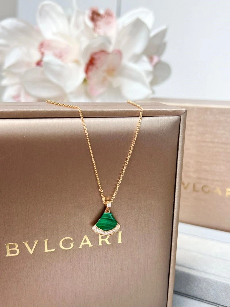 UrbanChic Bvlgari Necklaces 216124