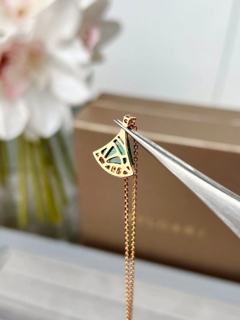 UrbanChic Bvlgari Necklaces 216124