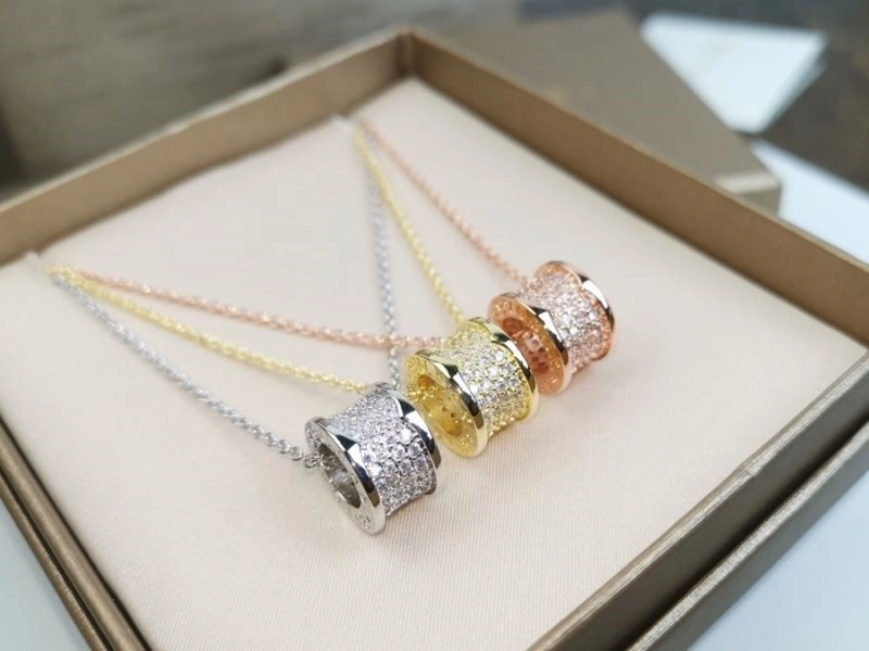 Effortless Bvlgari Necklaces 216037