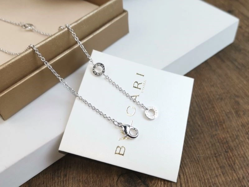 Effortless Bvlgari Necklaces 216037