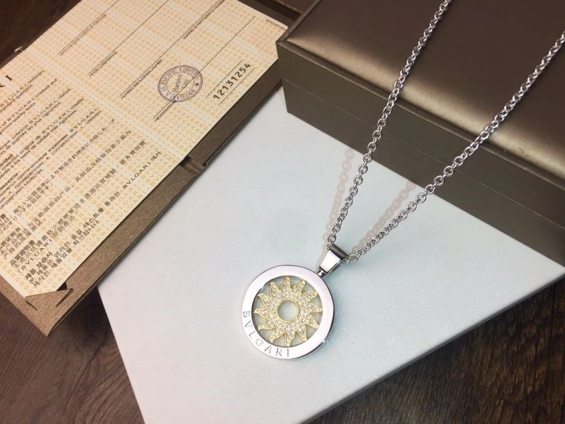 Bvlgari Necklaces Sporty 216046