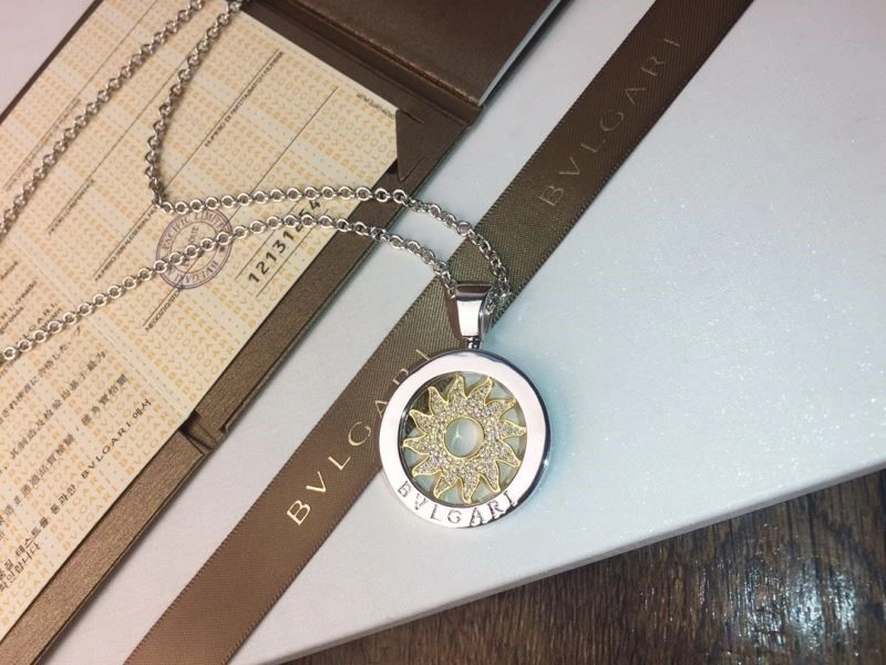 Bvlgari Necklaces Sporty 216046