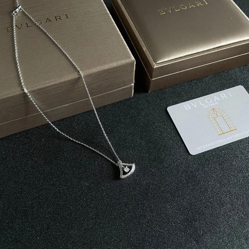 FreshLook Bvlgari Necklaces 216016