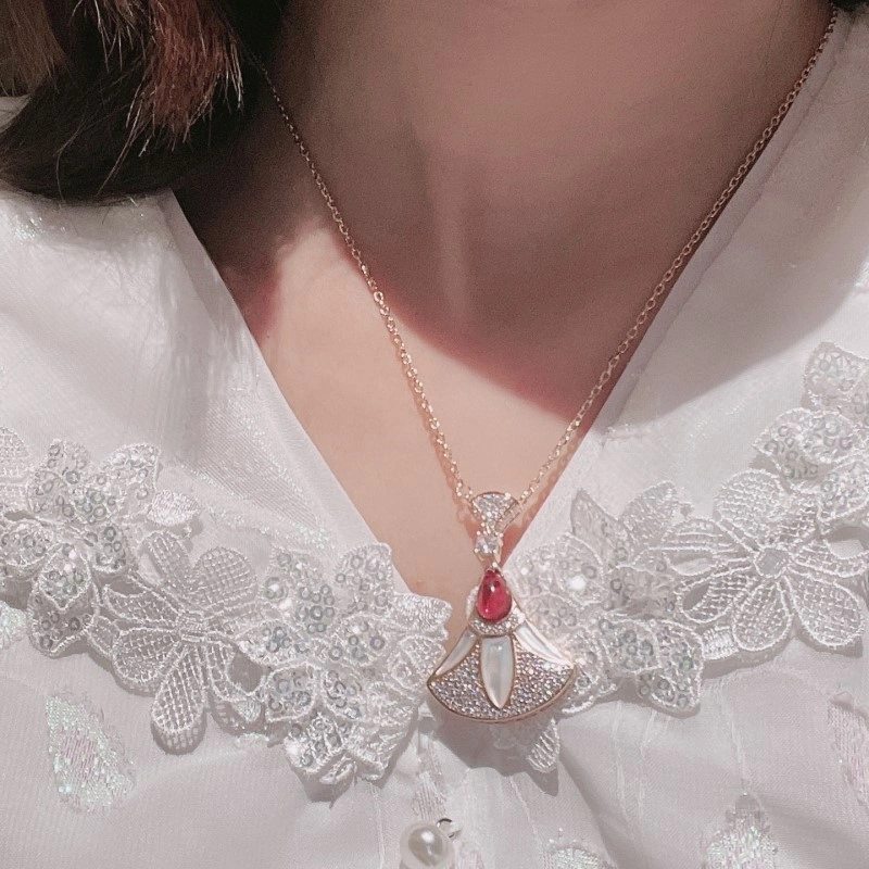 Breathable Bvlgari Necklaces 216017