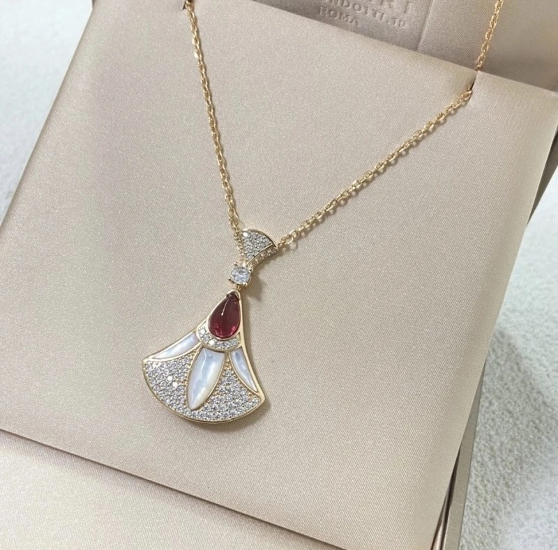 Breathable Bvlgari Necklaces 216017