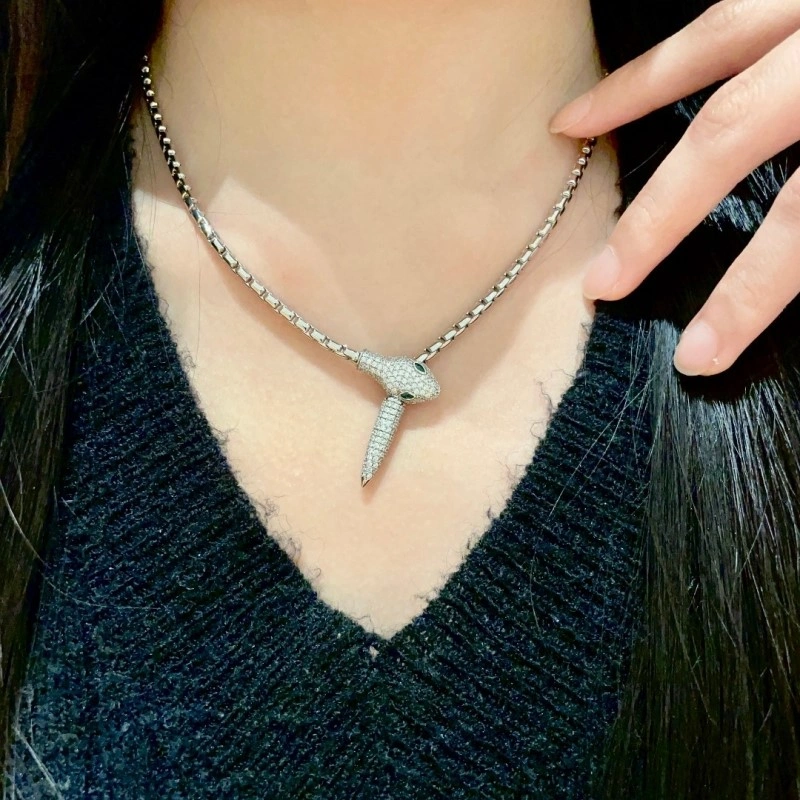 Sporty Bvlgari Necklaces 215886