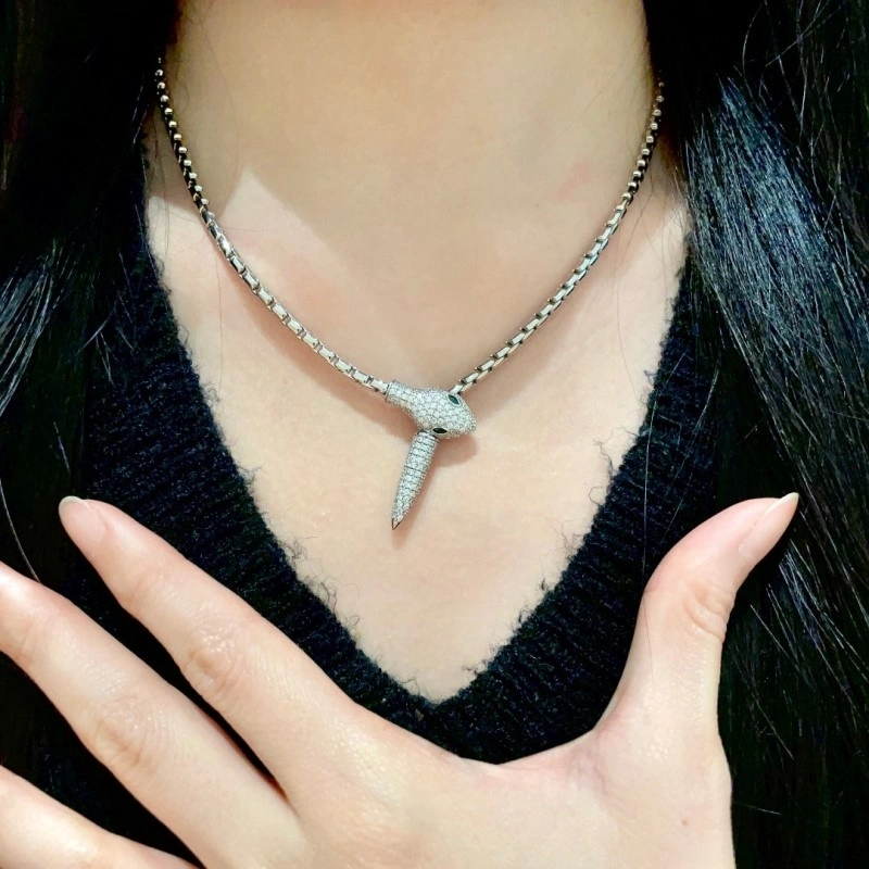 Sporty Bvlgari Necklaces 215886