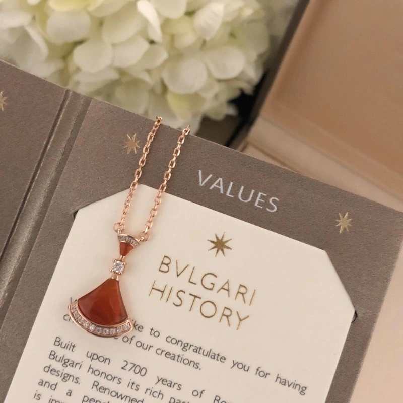 Resilient Bvlgari Necklaces 215873