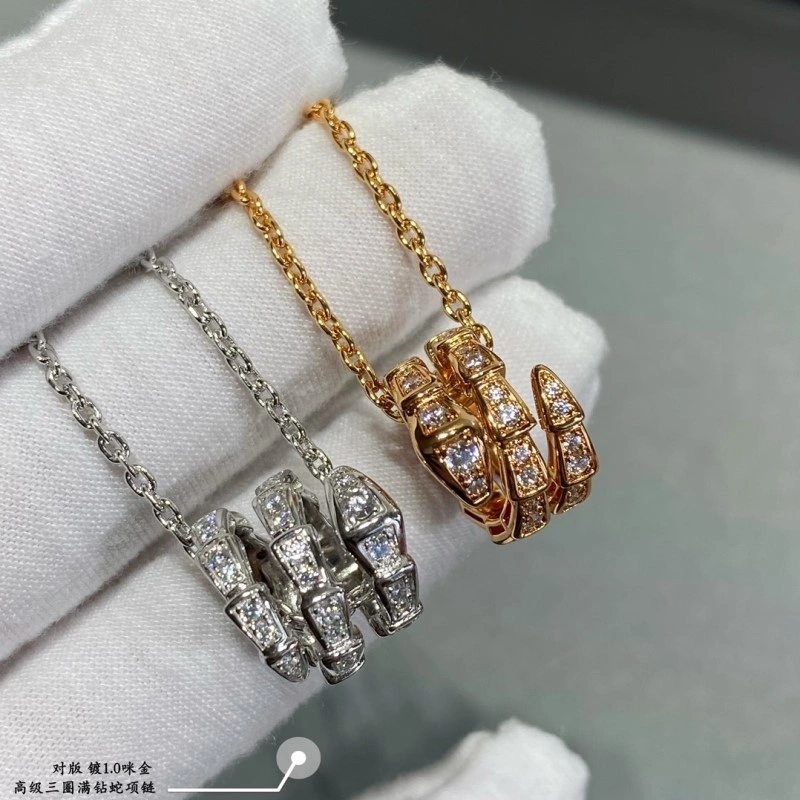 Compact Bvlgari Necklaces 215845