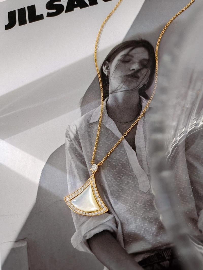 ModernLook Bvlgari Necklaces 215829