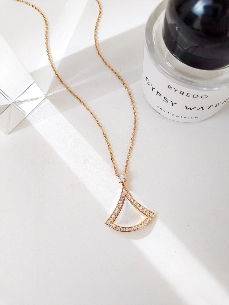 ModernLook Bvlgari Necklaces 215829