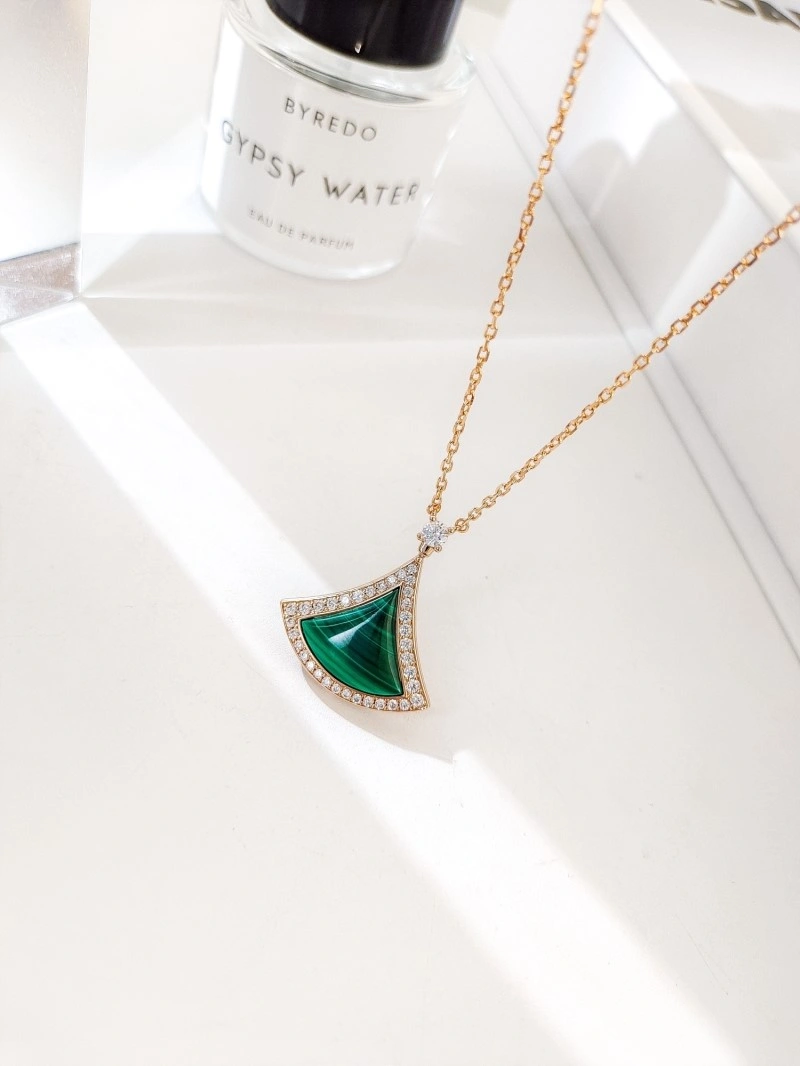 ModernLook Bvlgari Necklaces 215829