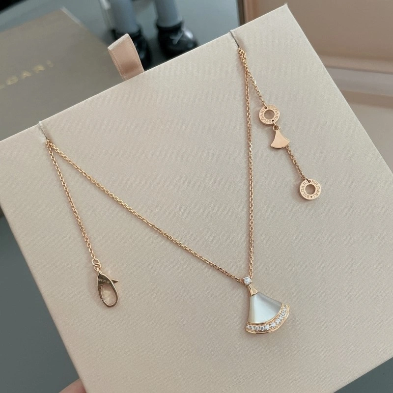 Bright Bvlgari Necklaces 215818