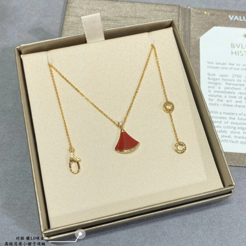 Bvlgari Necklaces Refined 215816