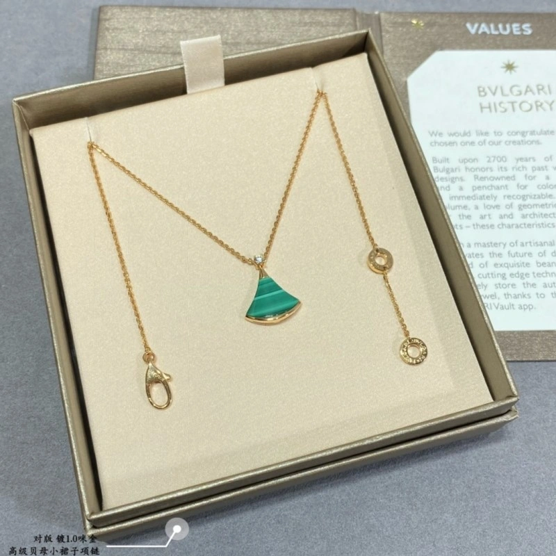 Bvlgari Necklaces Refined 215816