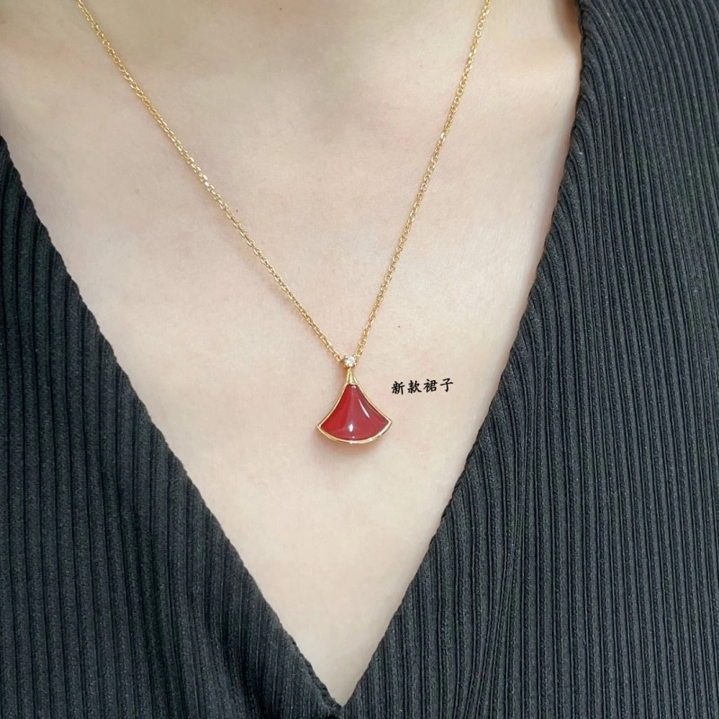 Bvlgari Necklaces Sleek 215810