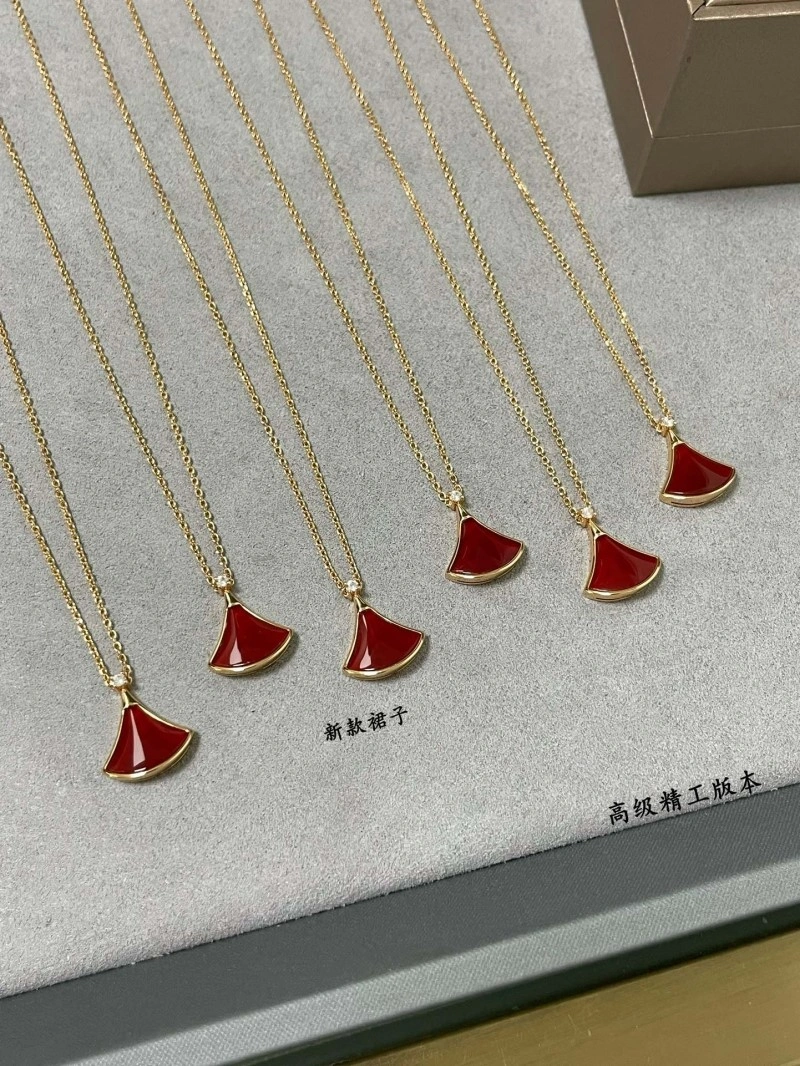 Bvlgari Necklaces Sleek 215810