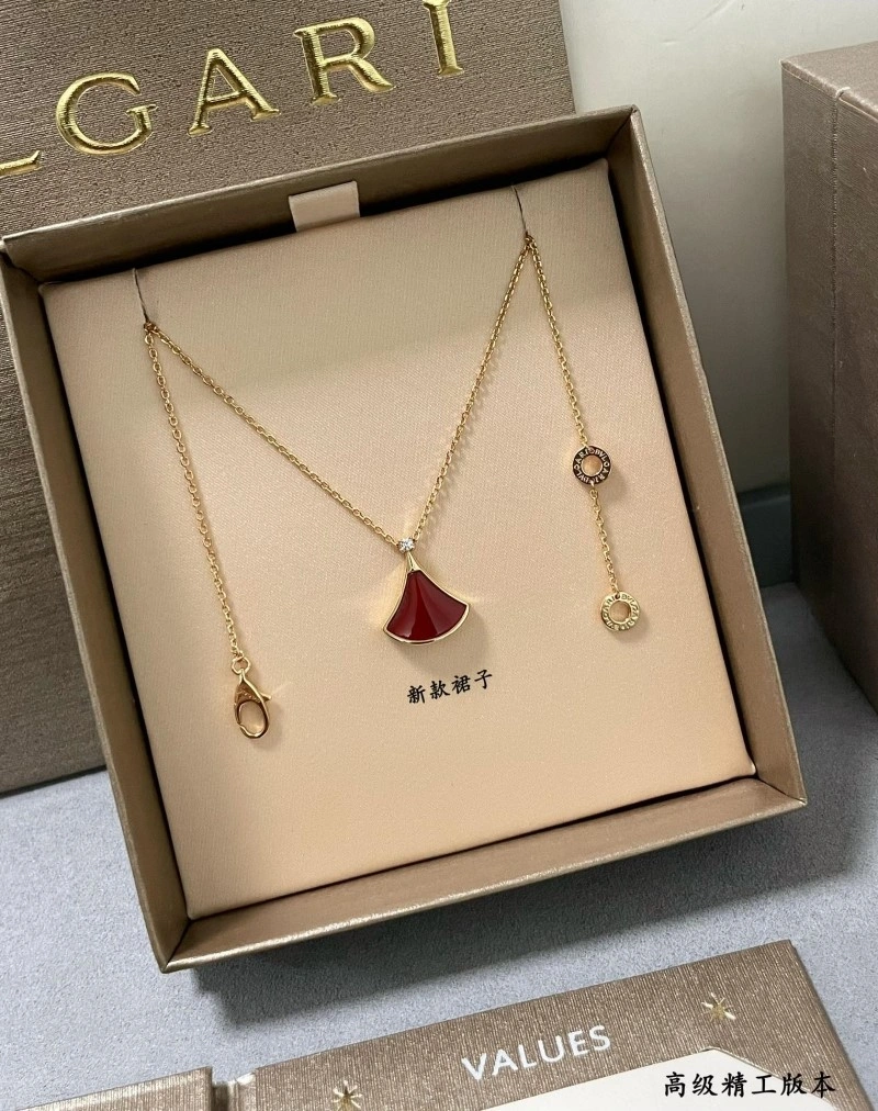 Bvlgari Necklaces Sleek 215810