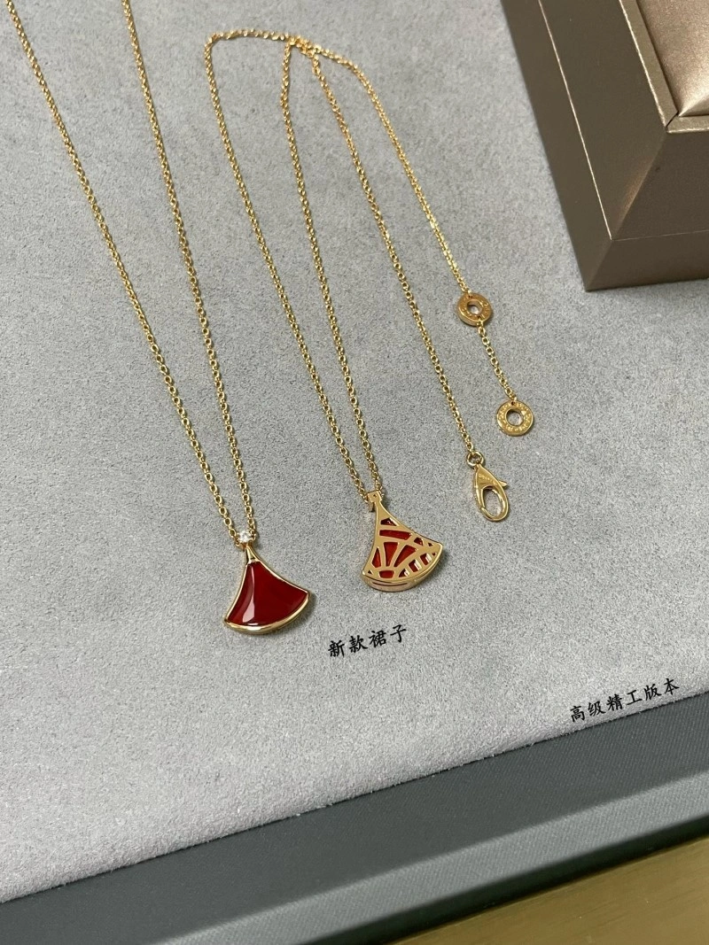 Bvlgari Necklaces Sleek 215810