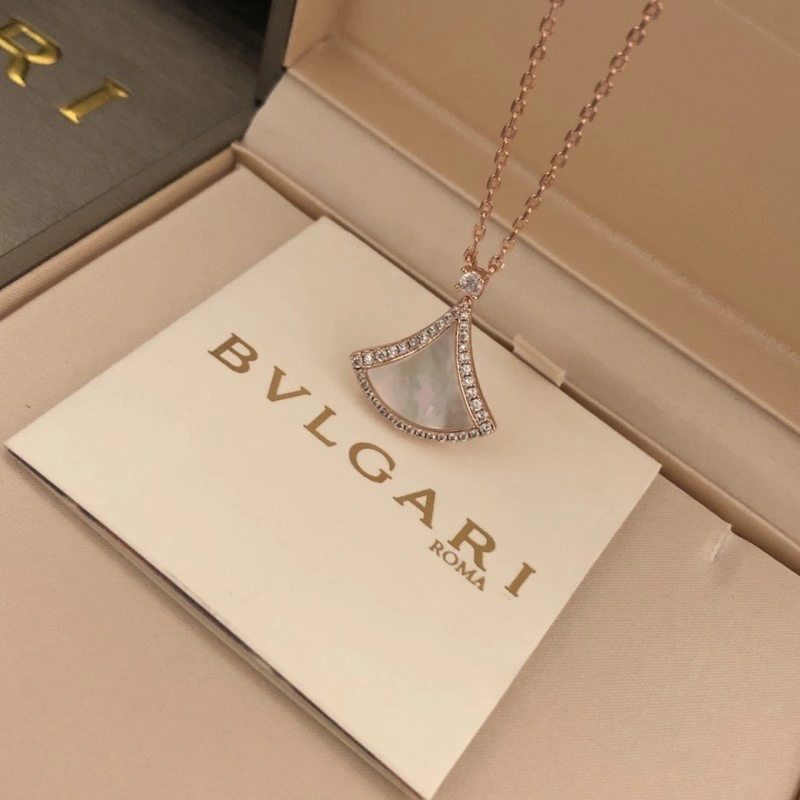 Comfortable Bvlgari Necklaces 215807
