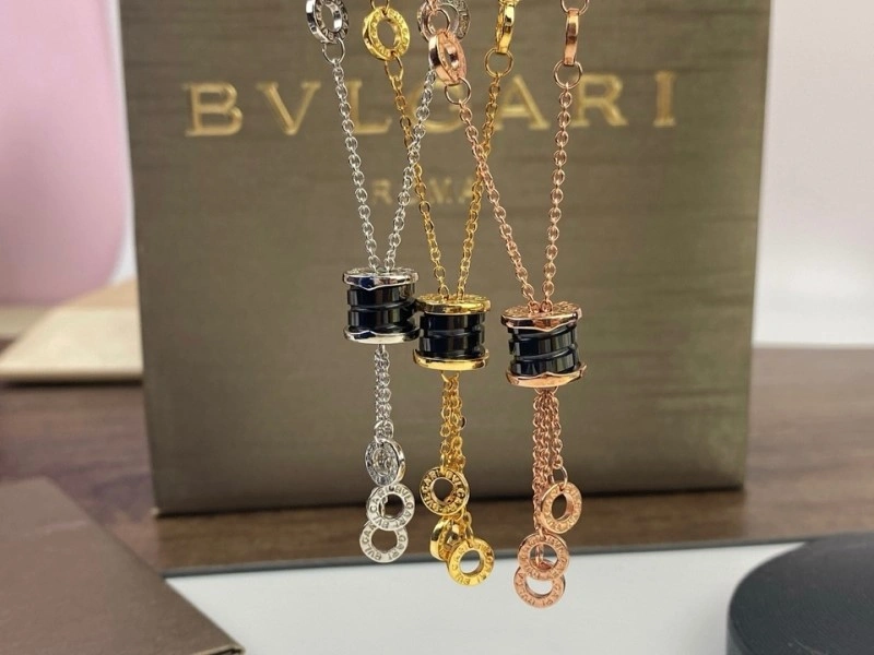 Vibrant Bvlgari Necklaces 215794