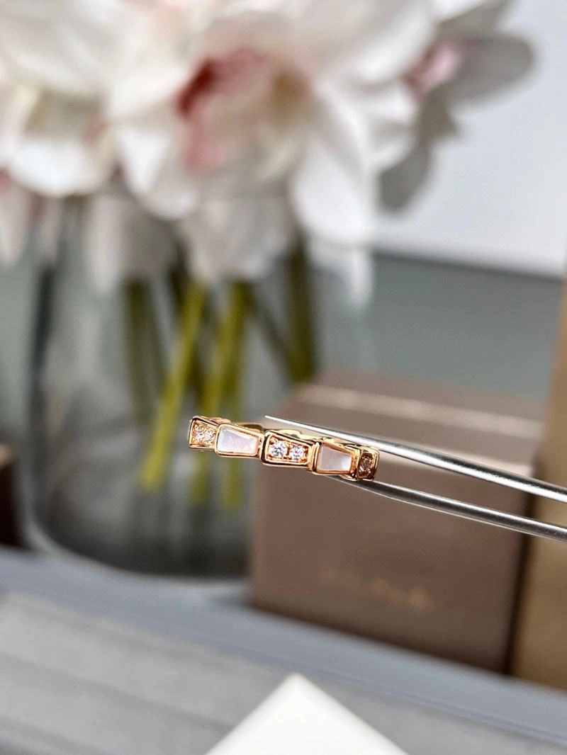Effortless Bvlgari Rings 216656