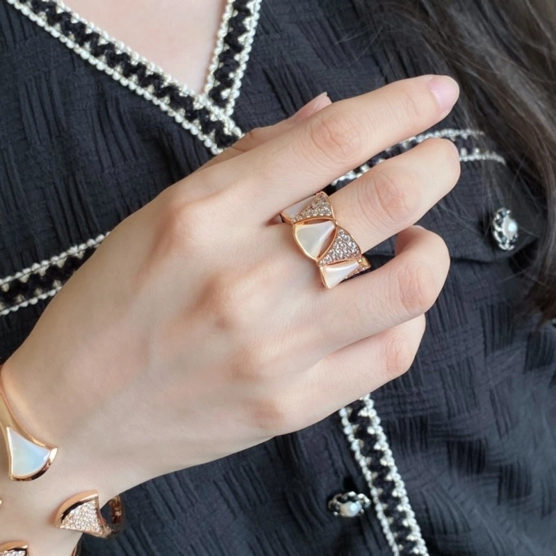Youthful Bvlgari Rings 215784