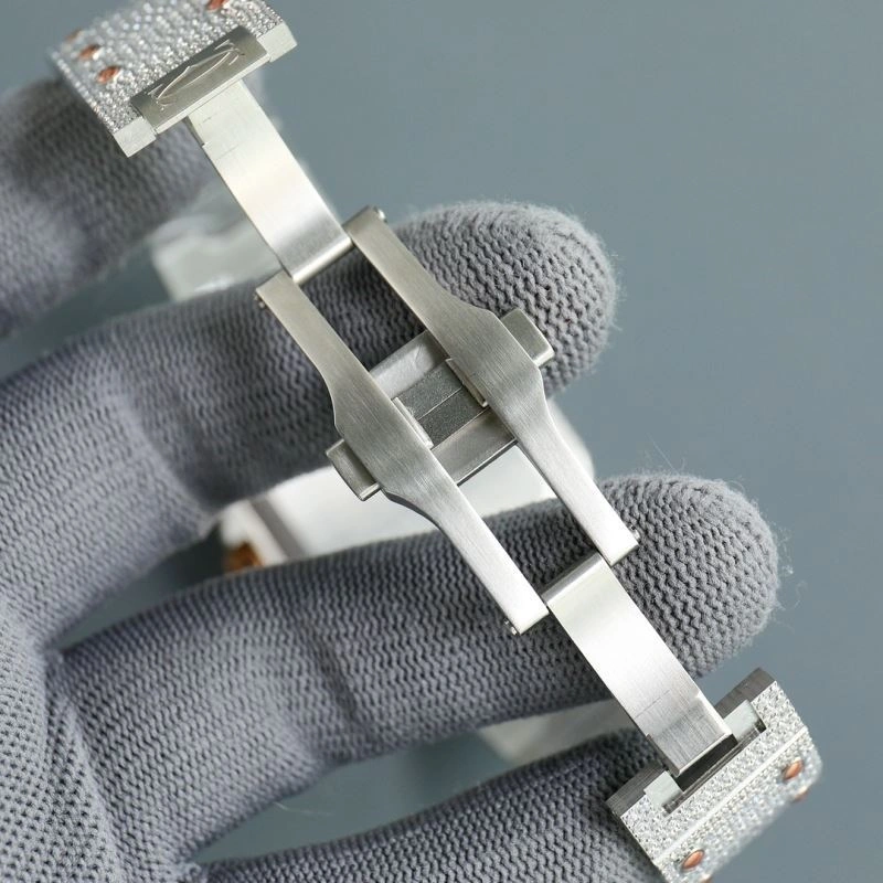Breathable CARTIER Watches 181126