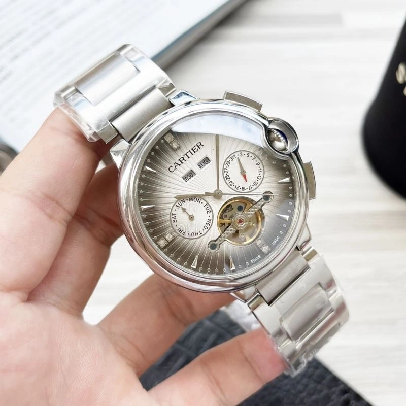 Snug CARTIER Watches 181074