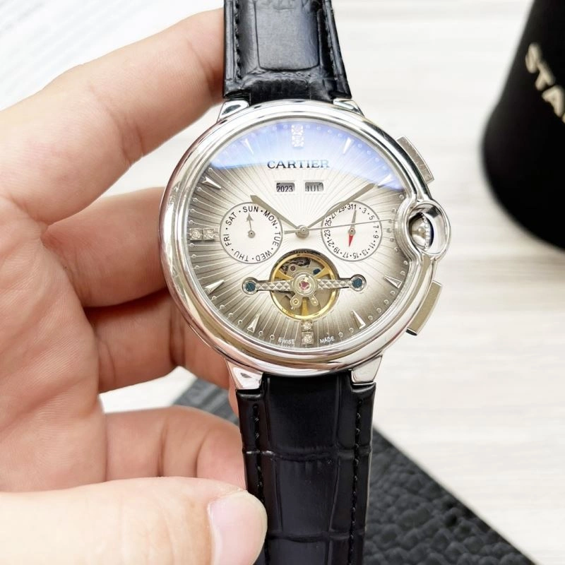 Snug CARTIER Watches 181074