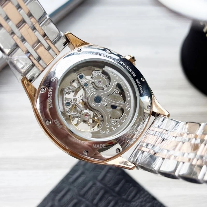 ComfortFit CARTIER Watches 181079