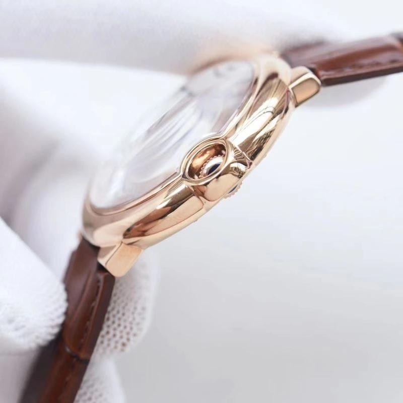 Bright CARTIER Watches 181070