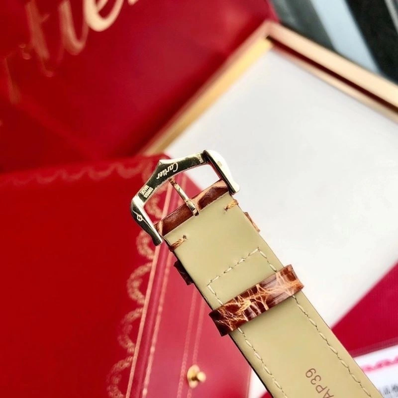 AllSeason CARTIER Watches 181044